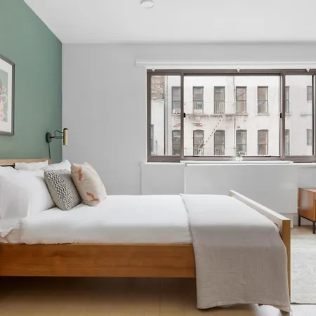Sparkling Midtown Studio W Gym Nr Times Sq Nyc-228
